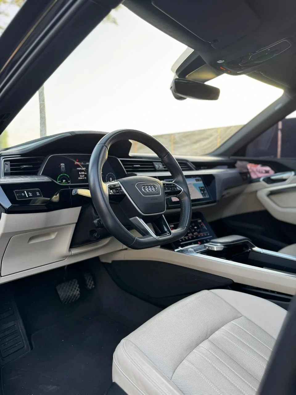 2020 Audi e-tron Sportback 55 quattro GCC Specs