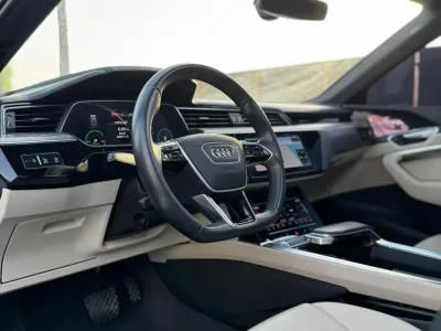 أودي e-tron سبورت باك 55 كواترو 2020 مواصفات خليجية