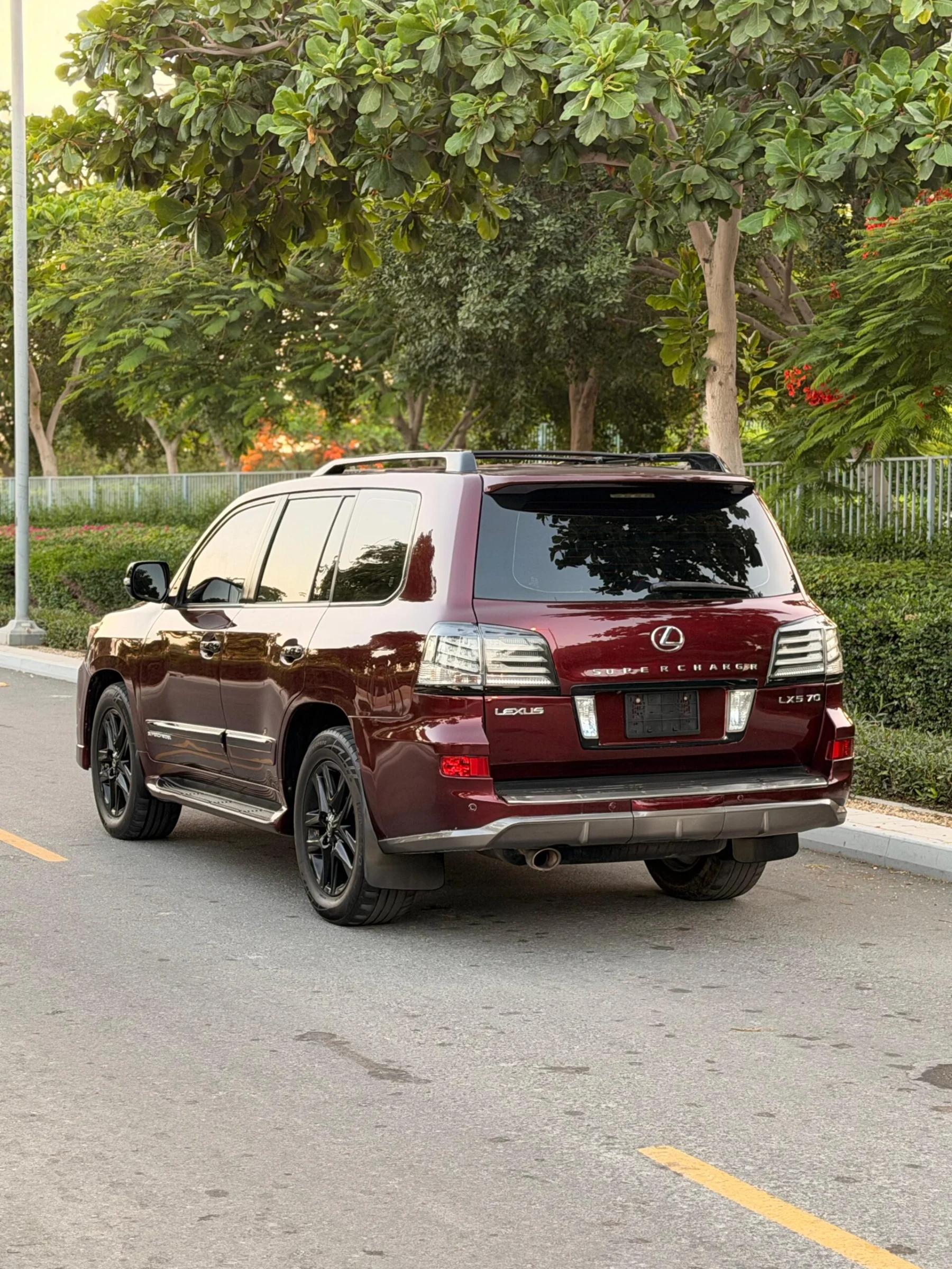 2014 Lexus LX 570 S GCC Specs