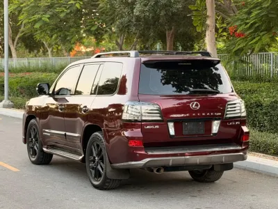 2014 Lexus LX 570 S GCC Specs
