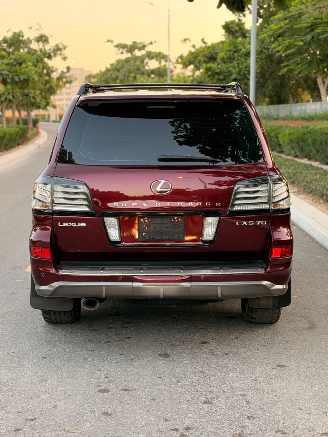 2014 Lexus LX 570 S GCC Specs