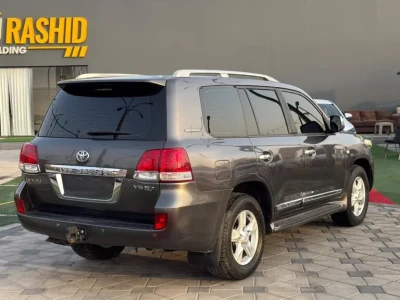 2011 Toyota Land Cruiser VXR GCC Specs