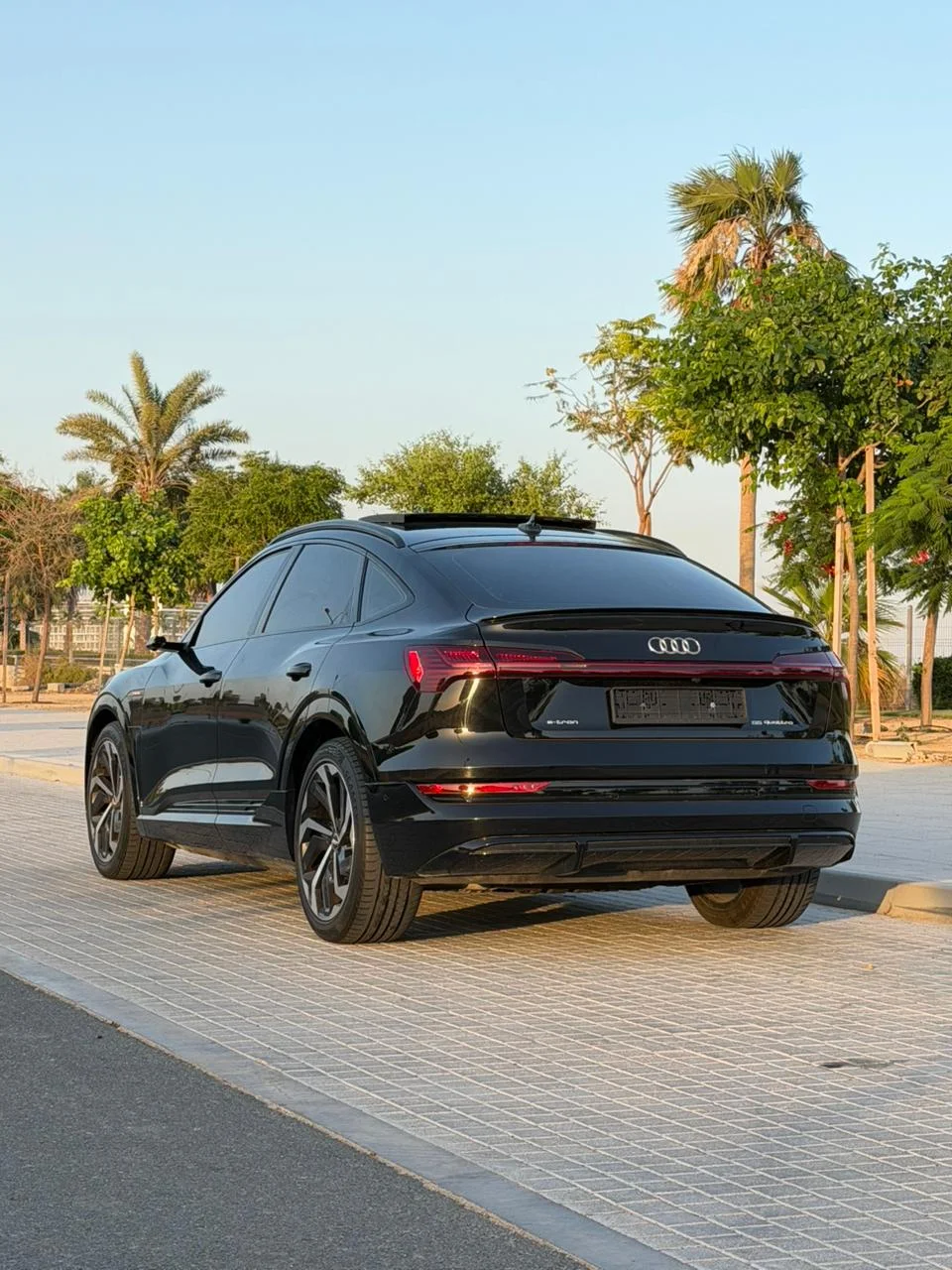 2020 Audi e-tron Sportback 55 quattro GCC Specs