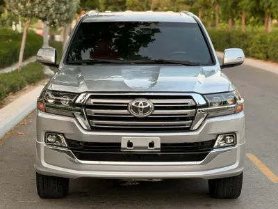 2014 Toyota Land Cruiser VXR 2020-Style Conversion GCC Specs