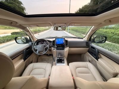 تويوتا لاند كروزر GXR V8 موديل 2019 مواصفات خليجية - صورة 8