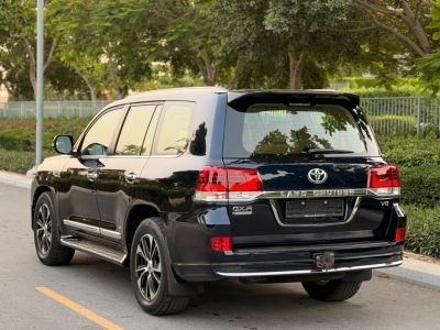 تويوتا لاند كروزر GXR V8 موديل 2019 مواصفات خليجية - صورة 5