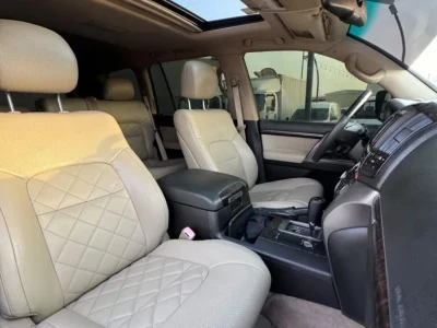 2011 Toyota Land Cruiser VXR GCC Specs