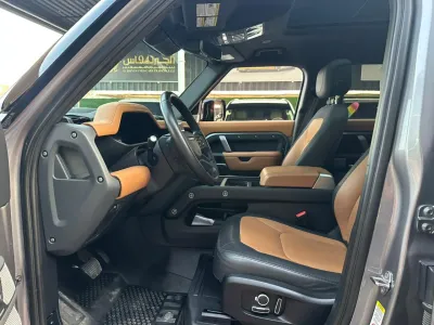 2024 Land Rover Defender 130 P400 American Specs