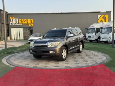 2011 Toyota Land Cruiser VXR GCC Specs