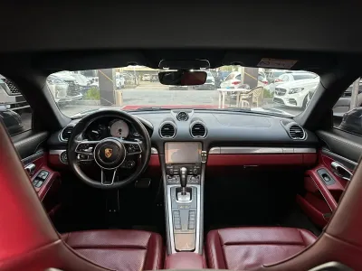 2018 Porsche 718 Cayman S GCC Specs