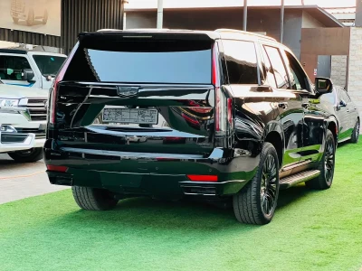 2021 Cadillac Escalade Premium Luxury US Specs