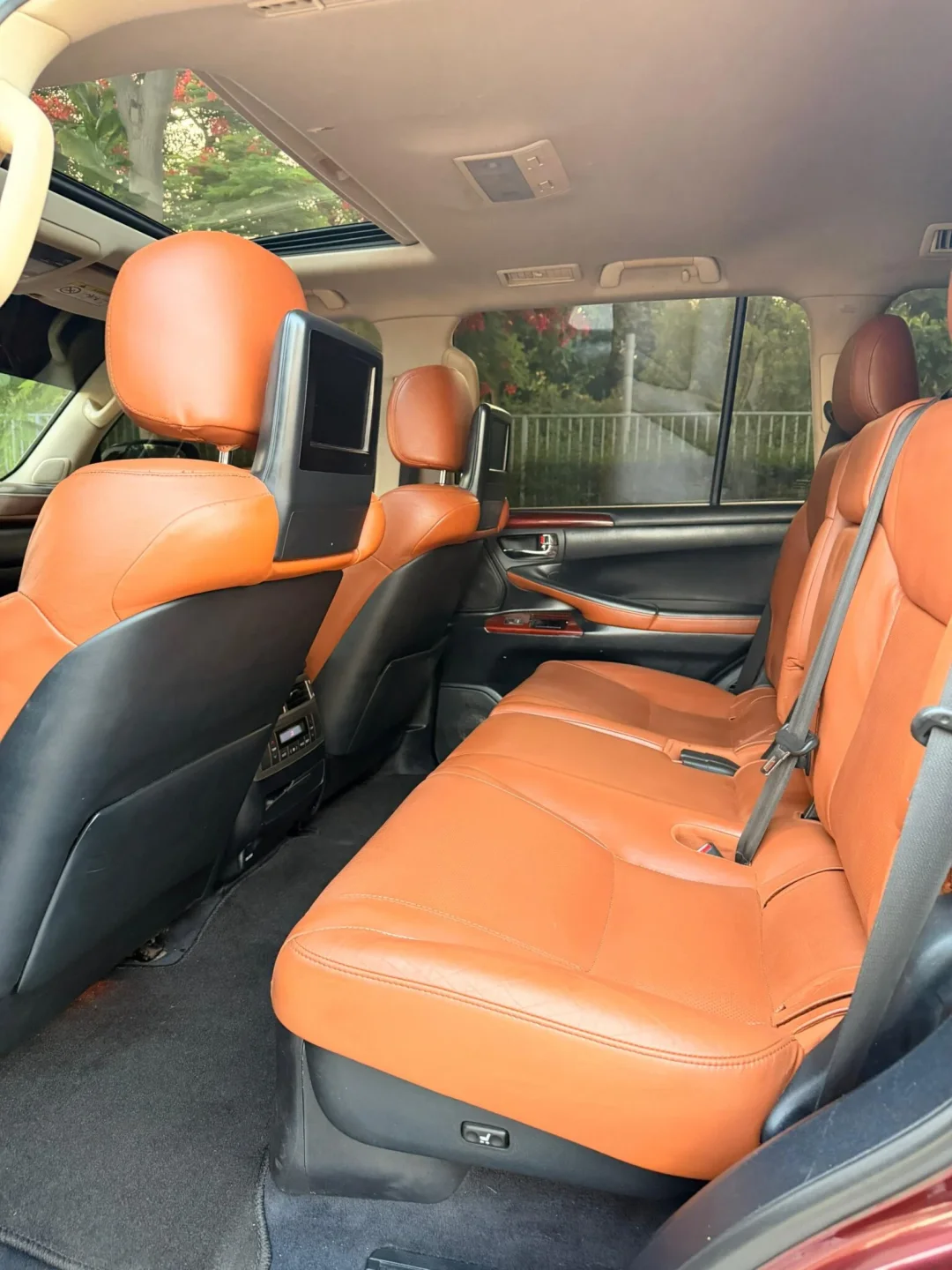 2014 Lexus LX 570 S GCC Specs