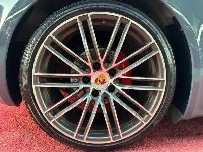 2018 Porsche 718 Cayman S GCC Specs