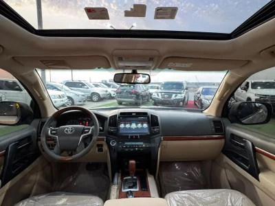 2015 Toyota Land Cruiser GXR GCC Specs