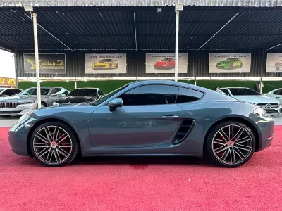 2018 Porsche 718 Cayman S GCC Specs