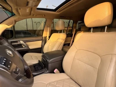 2011 Toyota Land Cruiser VXR GCC Specs