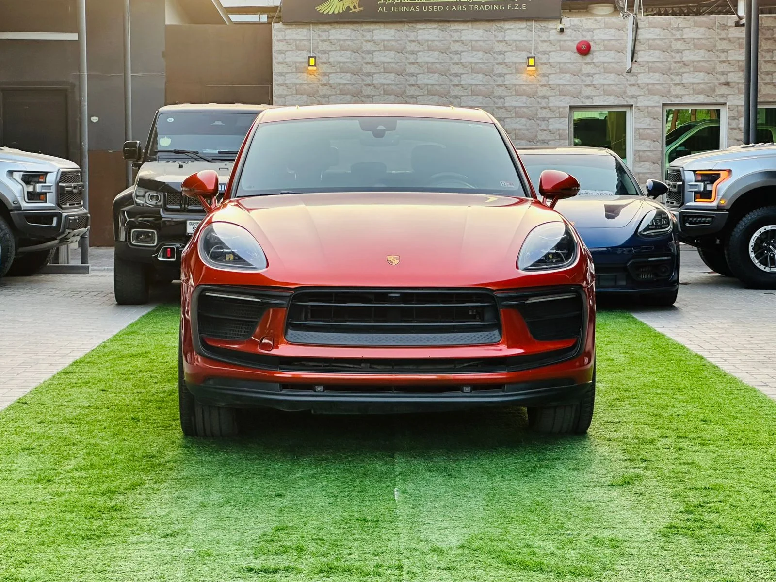 2022 Porsche Macan GCC Specs