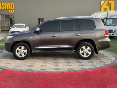 2011 Toyota Land Cruiser VXR GCC Specs
