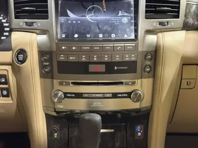 لكزس LX 570 موديل 2013