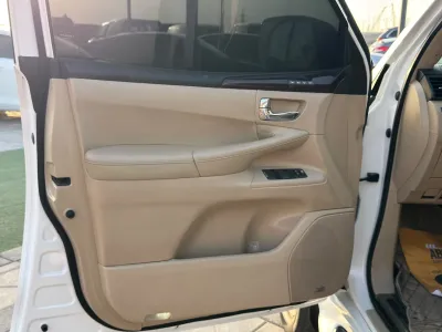 لكزس LX 570 موديل 2010 محولة بتصميم رياضي إلى شكل 2015
