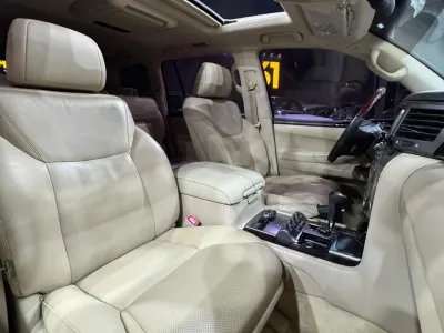 لكزس LX 570 موديل 2009 محولة إلى شكل 2015