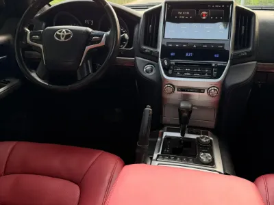 2014 Toyota Land Cruiser VXR 2020-Style Conversion GCC Specs