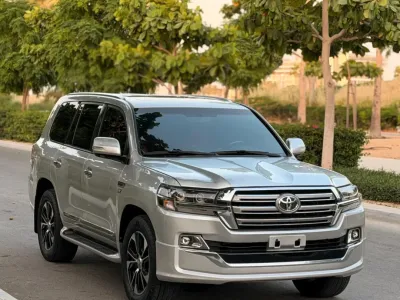 2014 Toyota Land Cruiser VXR 2020-Style Conversion GCC Specs