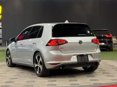 فولكس واجن جولف GTI موديل 2016 مواصفات خليجية