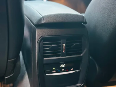 بي إم دبليو 330i M Kit موديل 2020 مواصفات خليجية