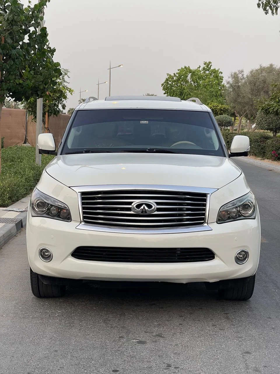 2012 Infiniti QX56 V8 4WD GCC Specs