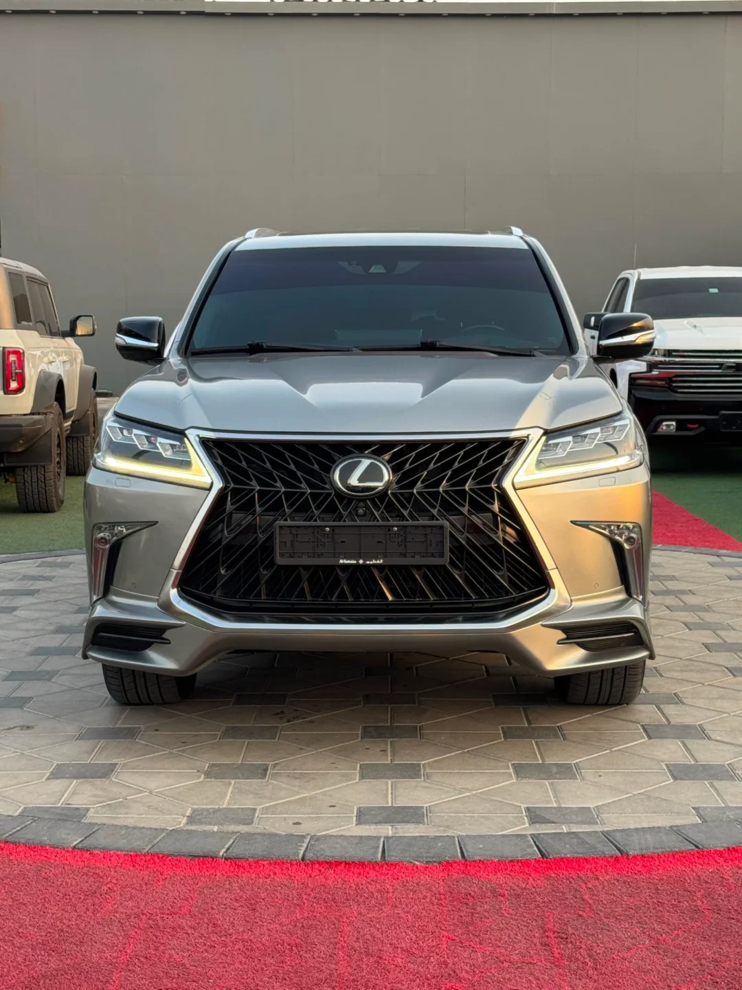 2018 Lexus LX570 GCC Specs