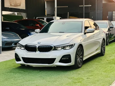 بي إم دبليو 330i M Kit موديل 2020 مواصفات خليجية