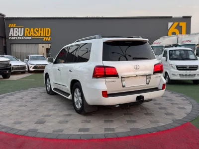 لكزس LX570 موديل 2010 مواصفات خليجية