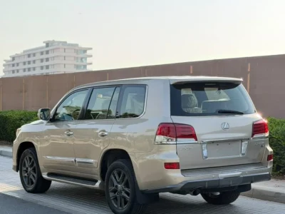 لكزس LX570 موديل 2014 مواصفات خليجية