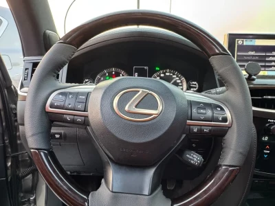 لكزس LX570 موديل 2017 مواصفات خليجية
