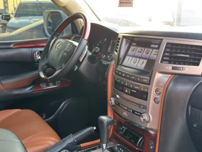 لكزس LX570 موديل 2015 فل أوبشن مواصفات خليجية
