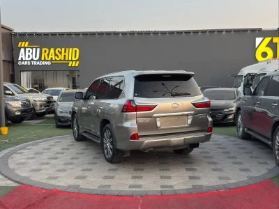 لكزس LX570 موديل 2017 مواصفات خليجية