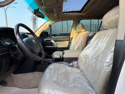 2010 Toyota Land Cruiser GXR V8 GCC Specs