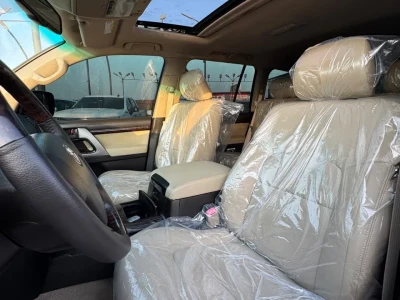 2010 Toyota Land Cruiser GXR V8 GCC Specs