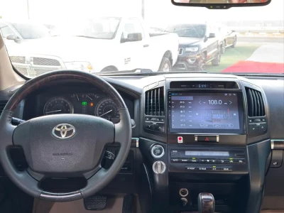 2010 Toyota Land Cruiser GXR V8 GCC Specs