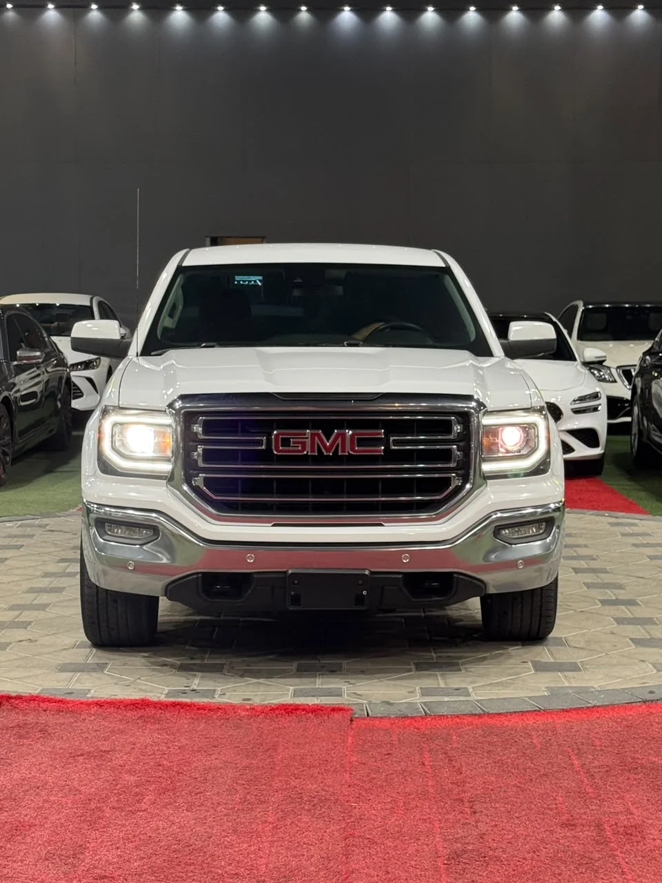 2018 GMC Sierra Regular Cab GCC Specs