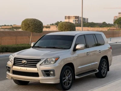 لكزس LX570 2014
