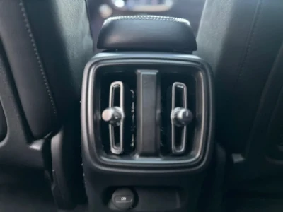 فولفو XC40 T4 موديل 2020 مواصفات خليجية
