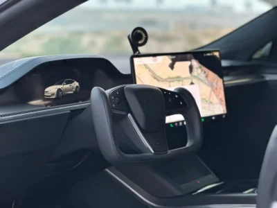 2023 Tesla Model S Plaid Tri-Motor AWD GCC Specs