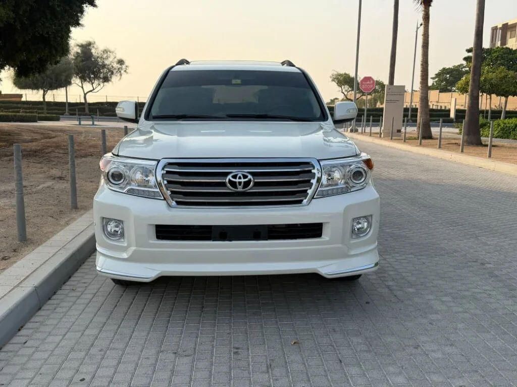 تويوتا لاند كروزر VXR موديل 2010 مواصفات خليجية