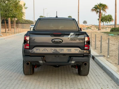 فورد رينجر رابتر موديل 2023 محرك 3.0L V6 توين تيربو دفع رباعي مواصفات خليجية