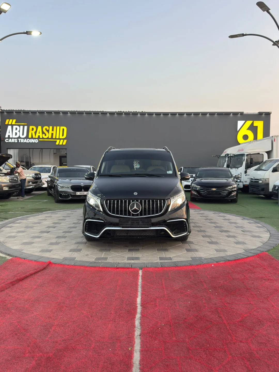 مرسيدس بنز V250 موديل 2018 مواصفات خليجية