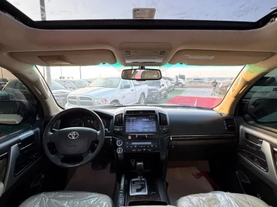 2010 Toyota Land Cruiser GXR V8 GCC Specs