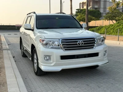 تويوتا لاند كروزر VXR موديل 2010 مواصفات خليجية