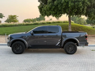 فورد رينجر رابتر موديل 2023 محرك 3.0L V6 توين تيربو دفع رباعي مواصفات خليجية